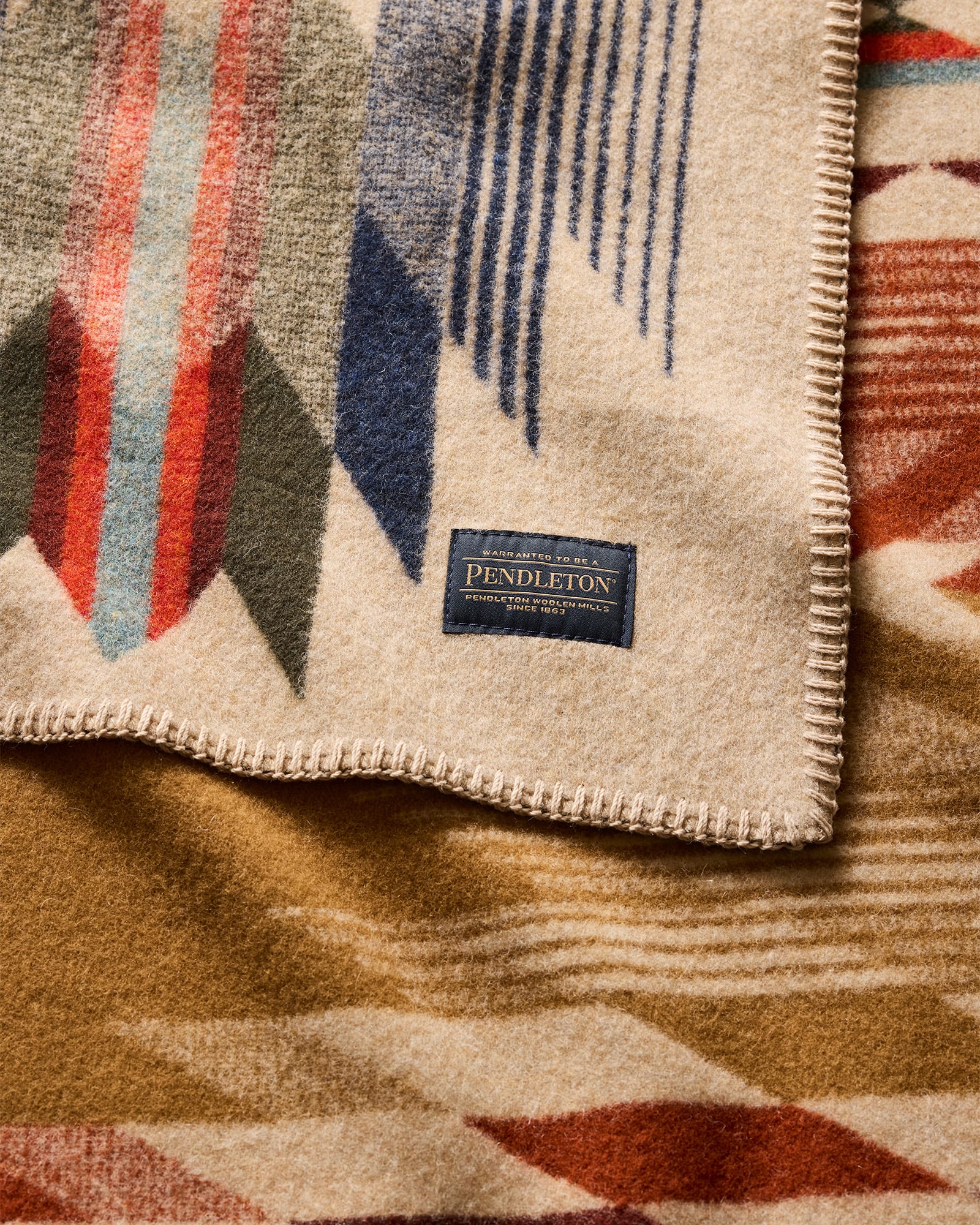 Jacquard Throw Wool Blanket, Wyeth Falls-Tæpper-Pendleton-Motorious Copenhagen