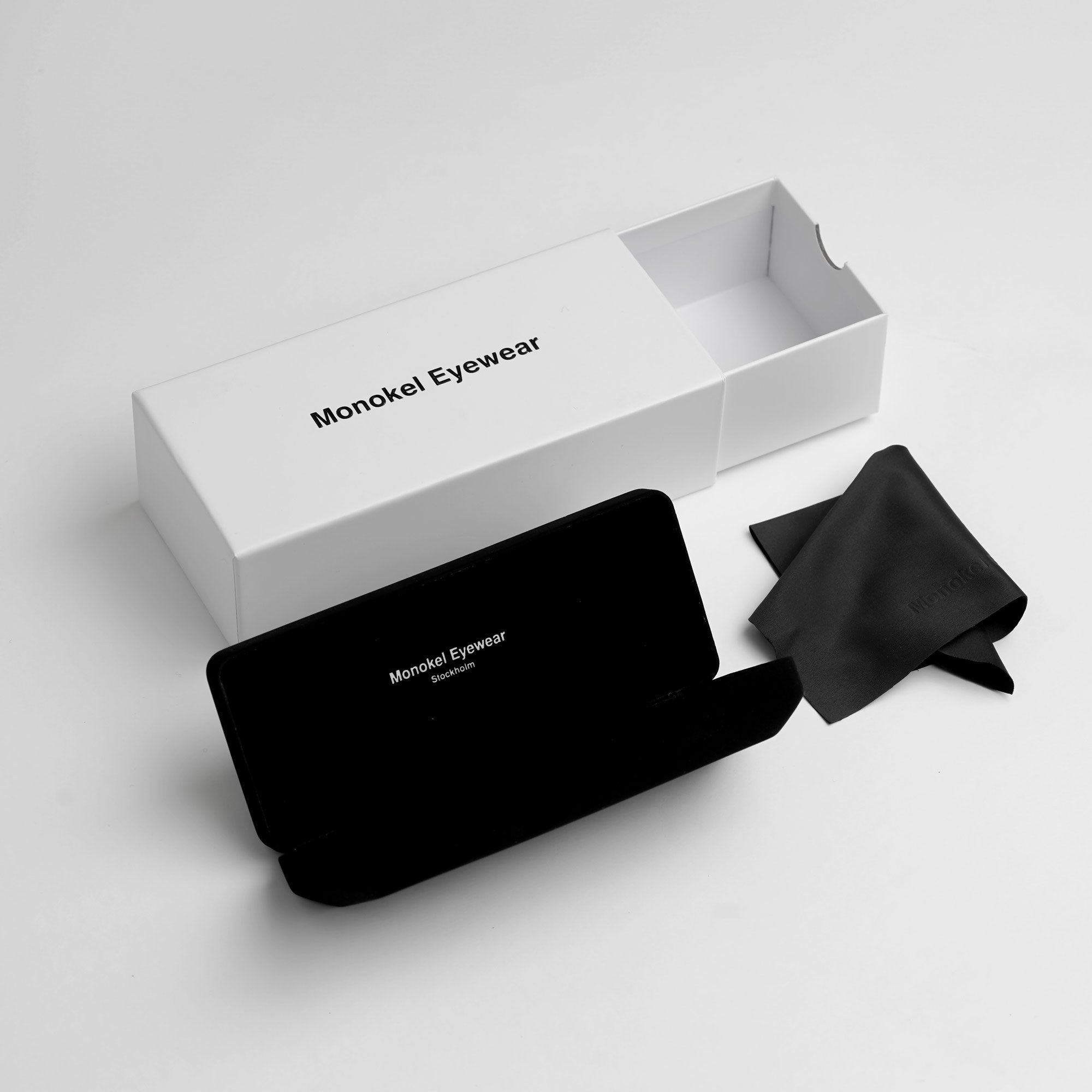 Jet, Black, Green Solid Lens-Solbriller-Monokel Eyewear-Motorious Copenhagen