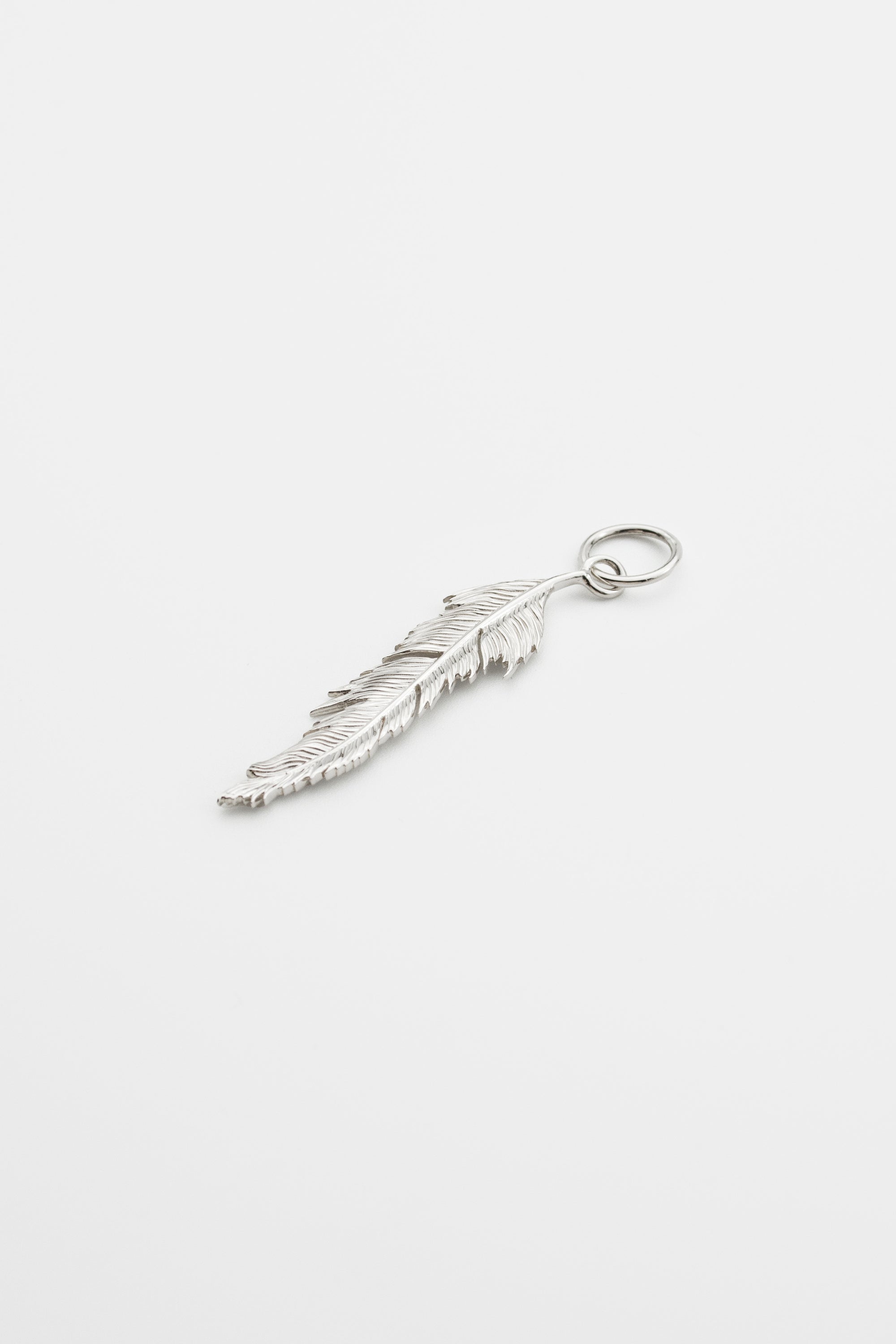 Medium Feather, SKATA SKATA collection-Ringe og Halskæder-O.P. Jewellery-Motorious Copenhagen