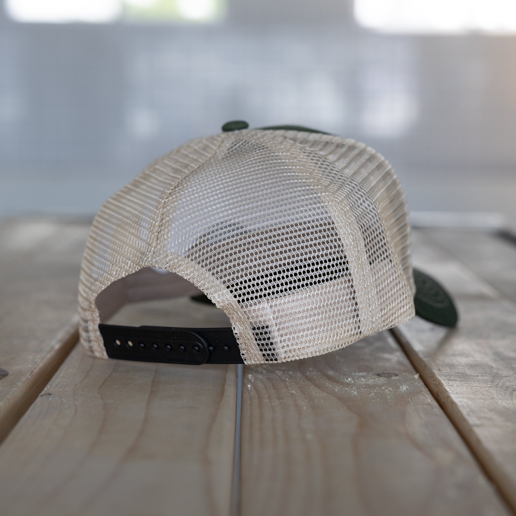 Plant Trucker Cap, Green/Off-White-Hatte og Caps-Motorious Copenhagen-Motorious Copenhagen