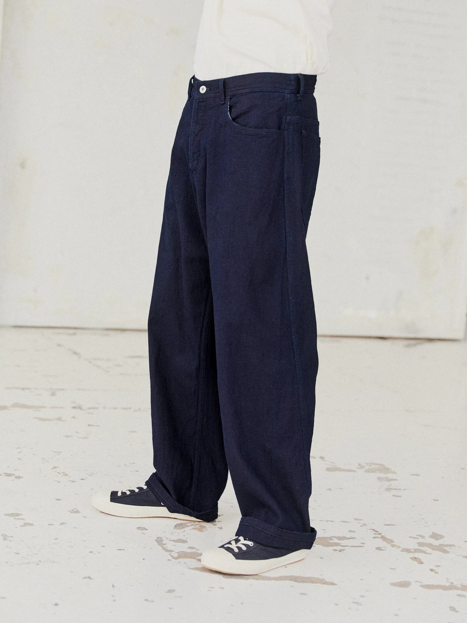 Robby, Wide Cut Trousers, Dobby Indigo-Bukser-Hansen Garments-Motorious Copenhagen