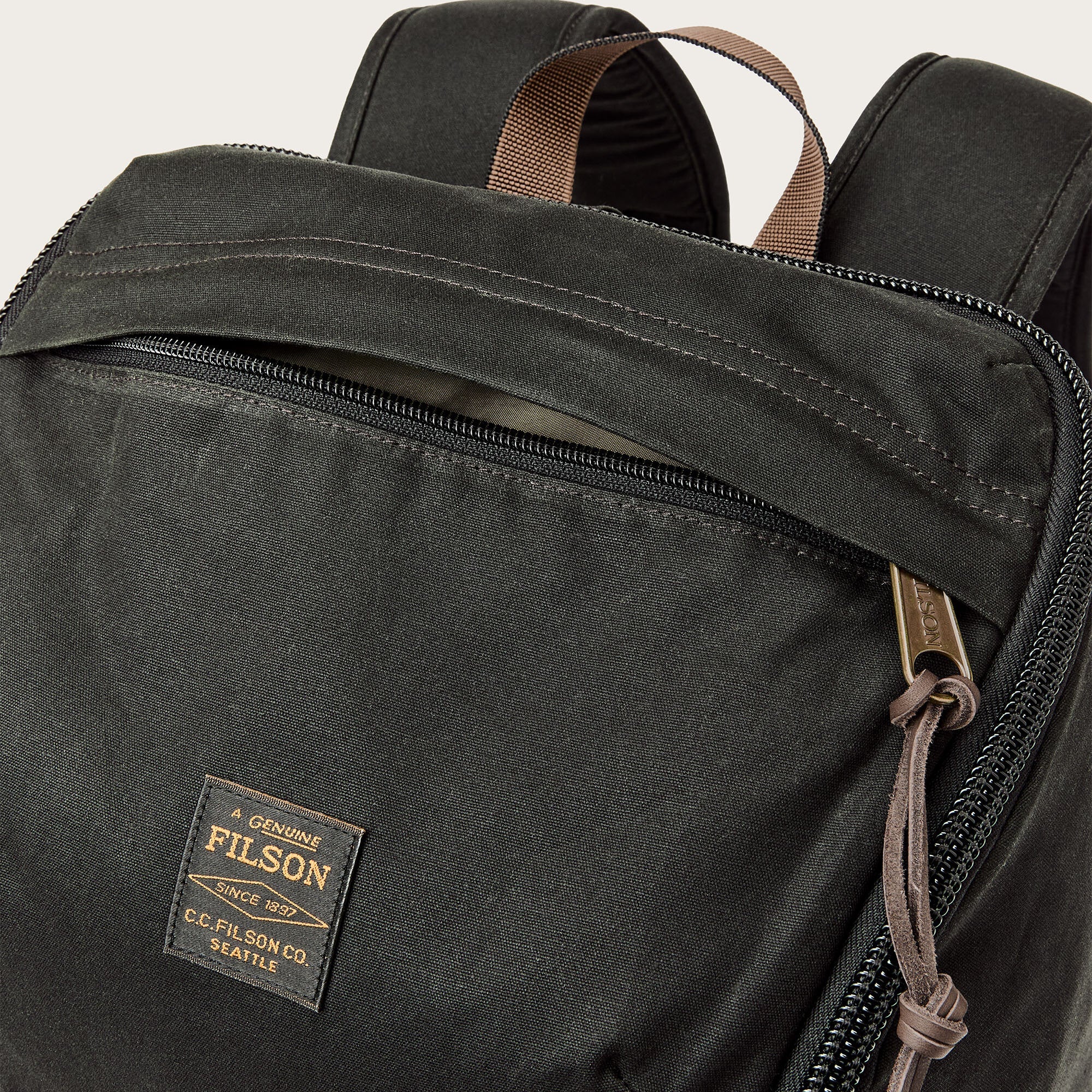 Trapper Creek 28l Backpack, Dark Timber-Tasker-Filson 1897-Motorious Copenhagen