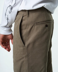 Service Chino, Keats Cotton, Lovat-Bukser-Eat Dust-Motorious Copenhagen